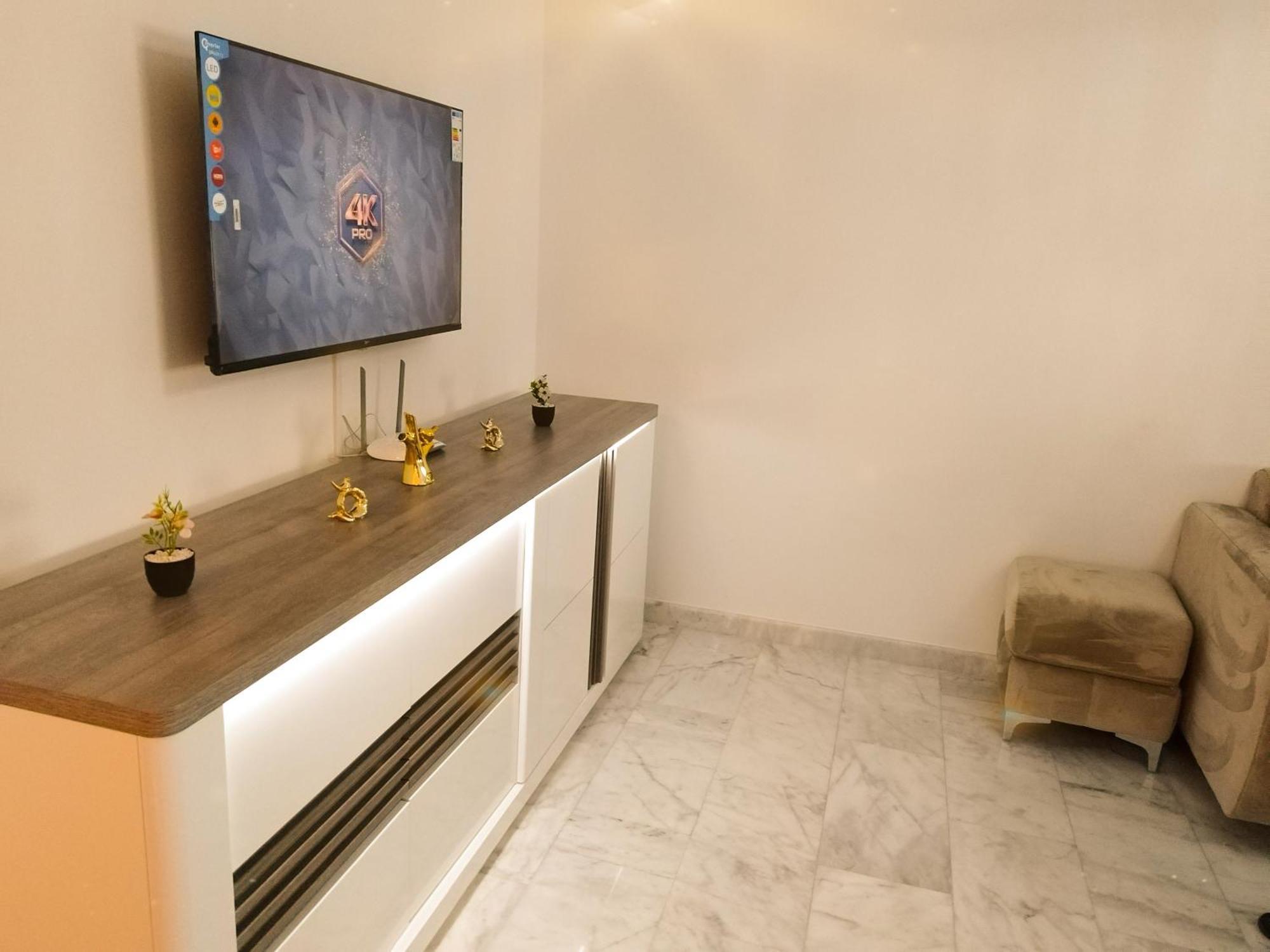 Incroyable Appartement A Playa Enface Cafe Sky 17 Tanger Zewnętrze zdjęcie
